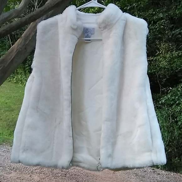 LOFT Jackets & Blazers - Ann Taylor Loft faux fur vest